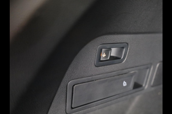 Volkswagen Tiguan Allspace 1.5 TSI R-Line Business 150PK | Automaat (DSG) | Wegklapbare trekhaak | Panoramadak