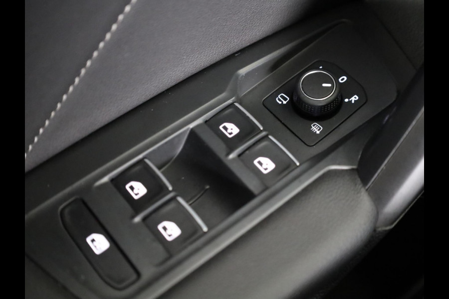 Volkswagen Tiguan Allspace 1.5 TSI R-Line Business 150PK | Automaat (DSG) | Wegklapbare trekhaak | Panoramadak