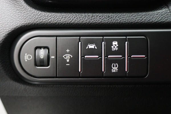 Kia Xceed 1.4 T-GDi DynamicPlusLine Climate, ACC, Camera, Verwarmde Stoel/Stuur, Apple Carplay, Trekhaak, 18''