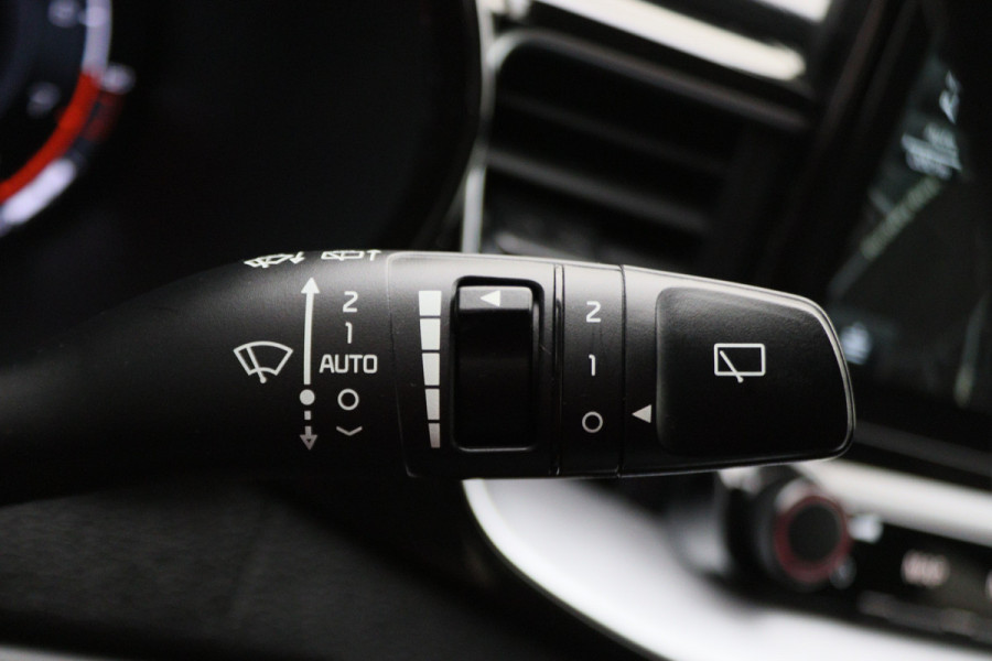 Kia Xceed 1.4 T-GDi DynamicPlusLine Climate, ACC, Camera, Verwarmde Stoel/Stuur, Apple Carplay, Trekhaak, 18''