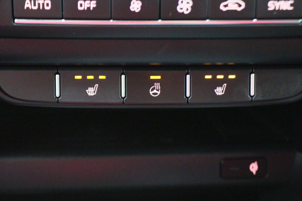Kia Xceed 1.4 T-GDi DynamicPlusLine Climate, ACC, Camera, Verwarmde Stoel/Stuur, Apple Carplay, Trekhaak, 18''