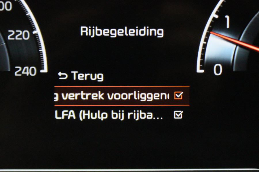 Kia Xceed 1.4 T-GDi DynamicPlusLine Climate, ACC, Camera, Verwarmde Stoel/Stuur, Apple Carplay, Trekhaak, 18''