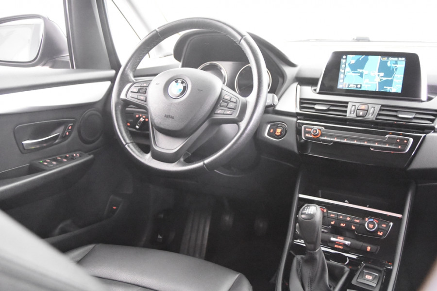 BMW 2 Serie Gran Tourer 218i High Executive *Leer*Navigatie*Parkassist*Stoelverwarming*
