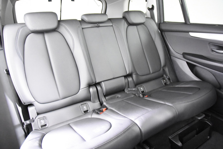 BMW 2 Serie Gran Tourer 218i High Executive *Leer*Navigatie*Parkassist*Stoelverwarming*