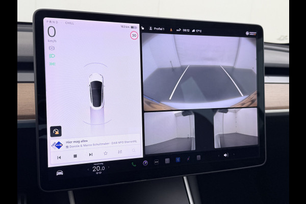 Tesla Model 3 RWD SR+ 60kWh 325PK Lmv 18" AutoPilot Leder PanoDak Adaptive-Cruise Lmv Camera's Elektr.-Stuur+Stoelen+Spiegels+Geheugen+Easy-En Navi LED Comfortstoelen ACC DAB Keyless en Voorverwarmen interieur via App One-Pedal-Drive Origineel Nederlandse auto tot 11kw laden thuis! Garantie Accu tot 10-12-2027 max 160.000km 1.584kg licht!