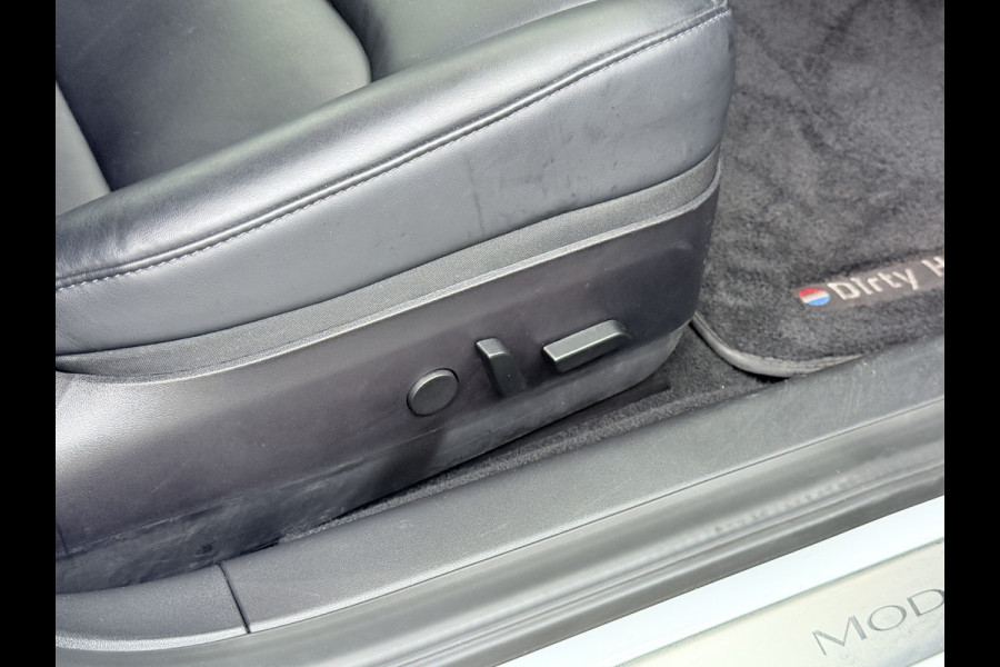 Tesla Model 3 RWD SR+ 60kWh 325PK Lmv 18" AutoPilot Leder PanoDak Adaptive-Cruise Lmv Camera's Elektr.-Stuur+Stoelen+Spiegels+Geheugen+Easy-En Navi LED Comfortstoelen ACC DAB Keyless en Voorverwarmen interieur via App One-Pedal-Drive Origineel Nederlandse auto tot 11kw laden thuis! Garantie Accu tot 10-12-2027 max 160.000km 1.584kg licht!