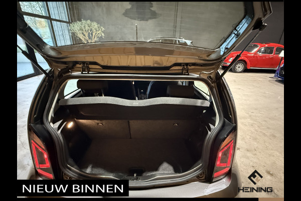 Volkswagen up! 1.0 Comfort-Pakket. Camera. Automatische Airco. PDC. NAP