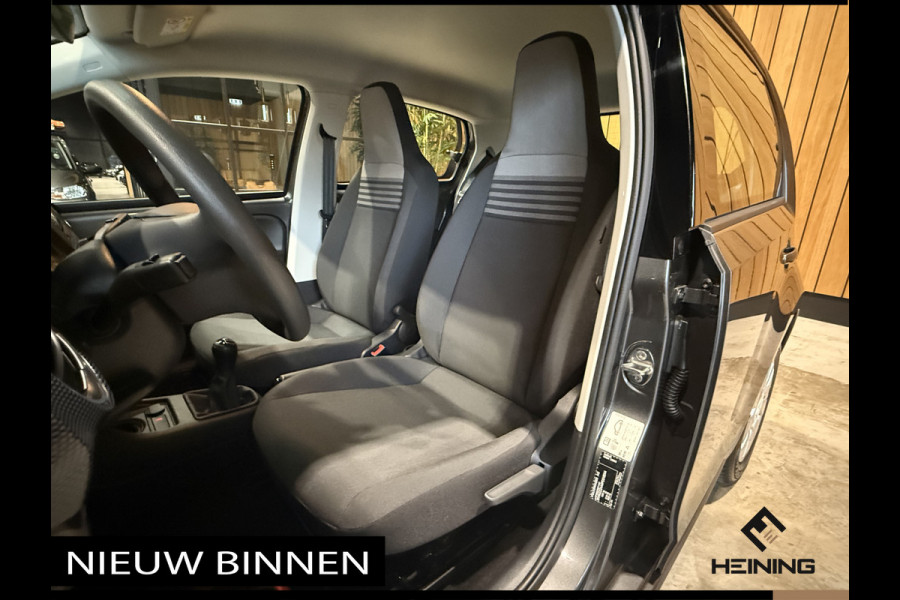 Volkswagen up! 1.0 Comfort-Pakket. Camera. Automatische Airco. PDC. NAP