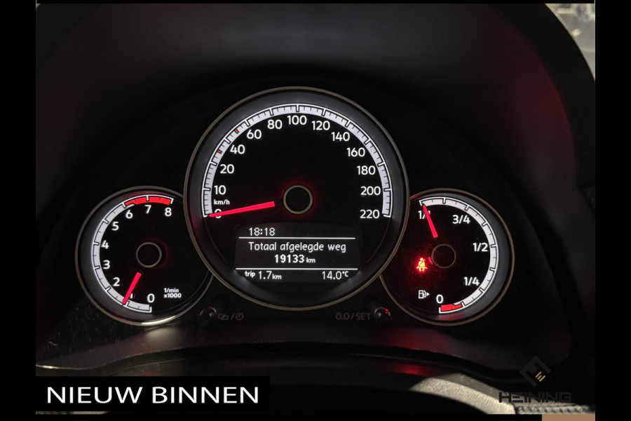 Volkswagen up! 1.0 Comfort-Pakket. Camera. Automatische Airco. PDC. NAP