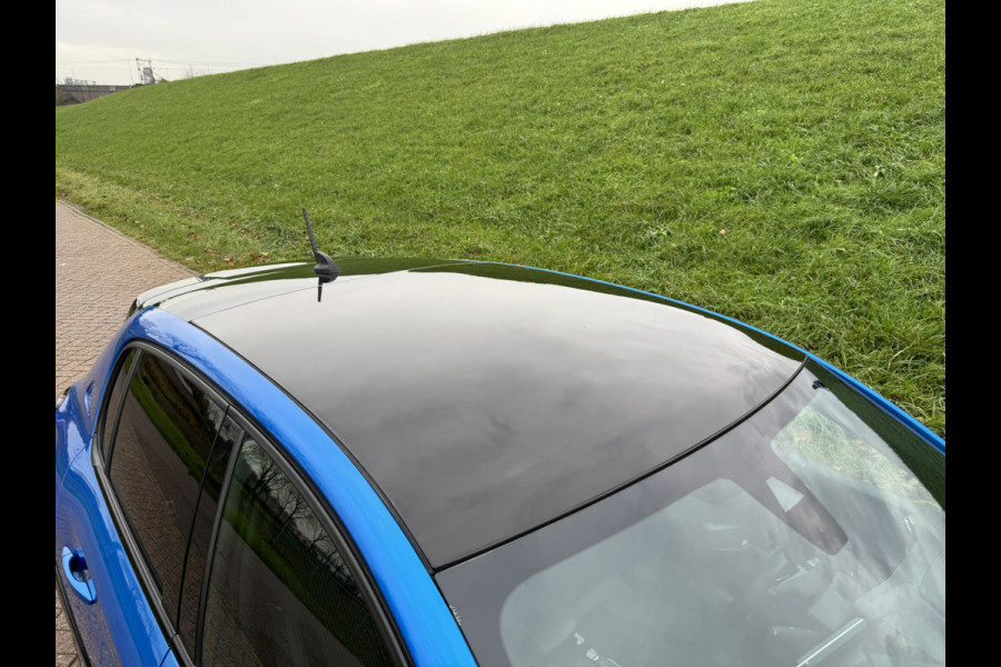 Peugeot 208 1.2 PureTech GT-Line Pano | Stoelverwarming | Apple Carplay | Achteruitrij Camera