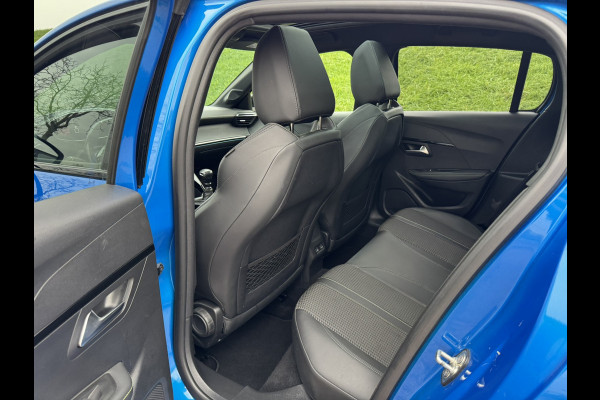 Peugeot 208 1.2 PureTech GT-Line Pano | Stoelverwarming | Apple Carplay | Achteruitrij Camera