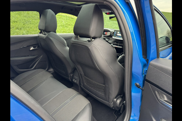 Peugeot 208 1.2 PureTech GT-Line Pano | Stoelverwarming | Apple Carplay | Achteruitrij Camera
