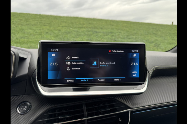 Peugeot 208 1.2 PureTech GT-Line Pano | Stoelverwarming | Apple Carplay | Achteruitrij Camera