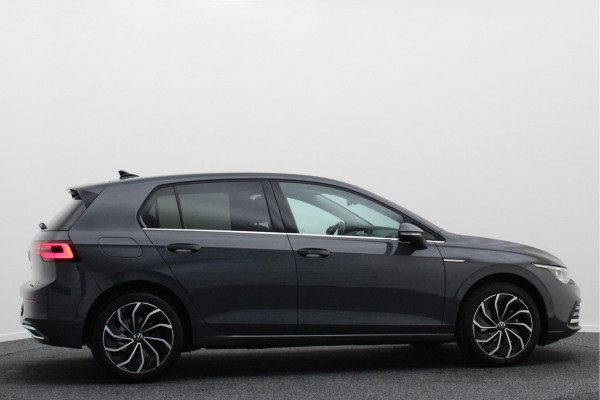 Volkswagen Golf 1.5 eTSI DSG Style Virtual Cockpit, Head-Up, IQ-Light, ACC, Apple Carplay, Sfeerverlichting, 17''