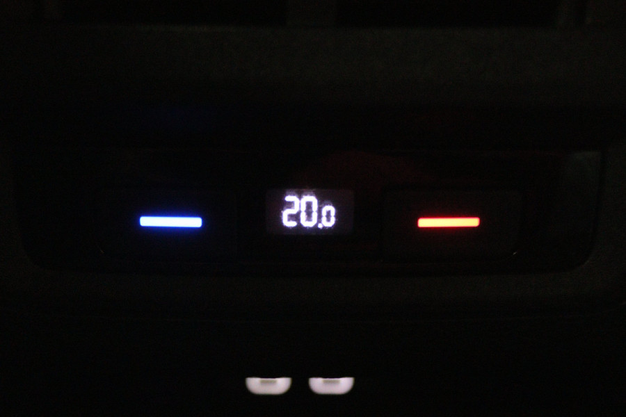 Volkswagen Golf 1.5 eTSI DSG Style Virtual Cockpit, Head-Up, IQ-Light, ACC, Apple Carplay, Sfeerverlichting, 17''