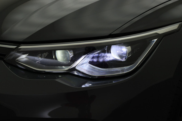 Volkswagen Golf 1.5 eTSI DSG Style Virtual Cockpit, Head-Up, IQ-Light, ACC, Apple Carplay, Sfeerverlichting, 17''