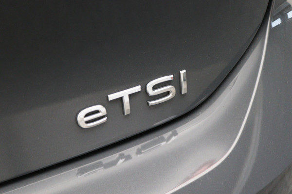 Volkswagen Golf 1.5 eTSI DSG Style Virtual Cockpit, Head-Up, IQ-Light, ACC, Apple Carplay, Sfeerverlichting, 17''