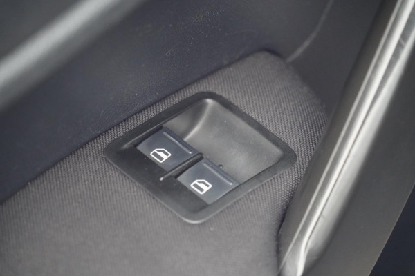 Volkswagen Caddy Maxi 1.4 TSI Trendline / 7 Pers. / Trekhaak / Climate / Cruise Control / Elek. Ramen