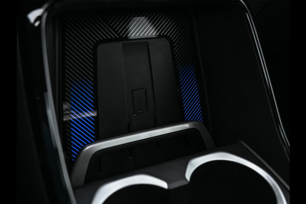 BMW iX1 XDRIVE 30 LAUNCH EDITION 67 kWh | M-SPORT | NL-AUTO | COMFORT ACCESS | PANORAMADAK | 360 CAMERA | HARMAN/KARDON | HEAD-UP | VIRT