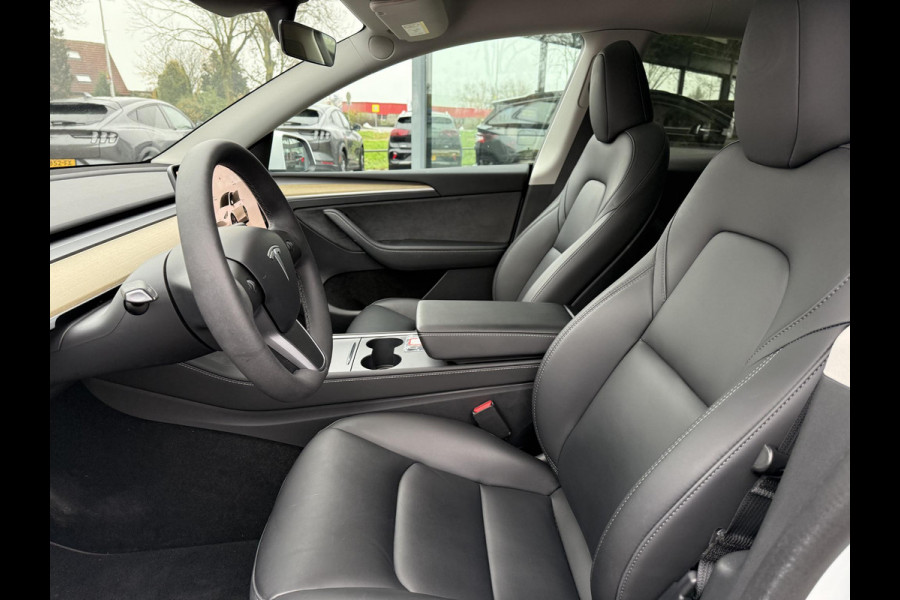 Tesla Model Y Range Plus | Autopilot | Panorama | Leder |