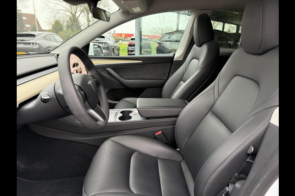Tesla Model Y Range Plus | Autopilot | Panorama | Leder |