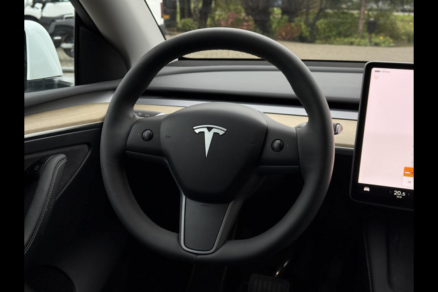 Tesla Model Y Range Plus | Autopilot | Panorama | Leder |