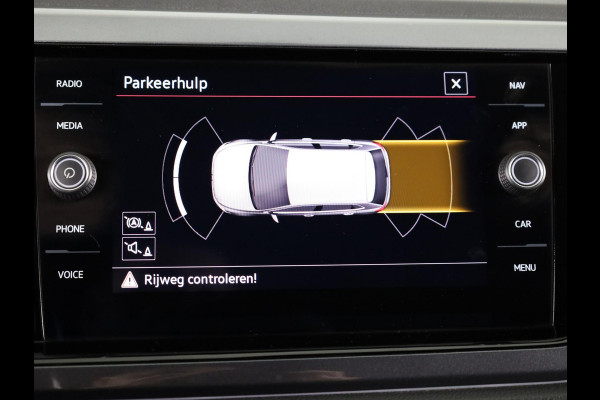 Volkswagen Polo 2.0 TSI GTI 20PK DSG | Digitaal dashboard | Navigatie | Parkeersensoren voor + achter | 18"LM velgen |