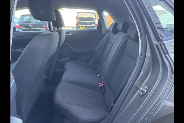 Volkswagen Polo 1.0 TSI Highline Business | Stoelverwarming | Parkeer Sensoren | Navi | Cruise