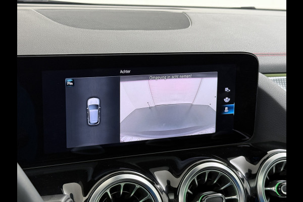Mercedes-Benz EQA 250 AMG 67kWh Apple Carplay Android Auto Pano-/Schuif-Dak Leer/Alcantara Advanced LED-High-Performance Camera Navi+10" Connect D 191pk AUT. Night-pakket Connect-20 DAB Actieve park-assist+Rem-assistent Adaptive-Gr-licht Stoelverwarming Elek.Achterklep DAB High Perf.-LED  Keyless Business Solution 11kw-AC 1e Eigenaar Origineel Nederlandse Auto S.O.H. 91% 750kg Trekvermogen