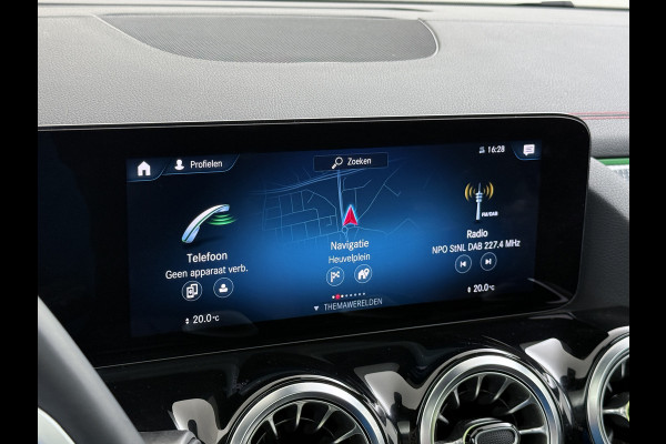 Mercedes-Benz EQA 250 AMG 67kWh Apple Carplay Android Auto Pano-/Schuif-Dak Leer/Alcantara Advanced LED-High-Performance Camera Navi+10" Connect D 191pk AUT. Night-pakket Connect-20 DAB Actieve park-assist+Rem-assistent Adaptive-Gr-licht Stoelverwarming Elek.Achterklep DAB High Perf.-LED  Keyless Business Solution 11kw-AC 1e Eigenaar Origineel Nederlandse Auto S.O.H. 91% 750kg Trekvermogen