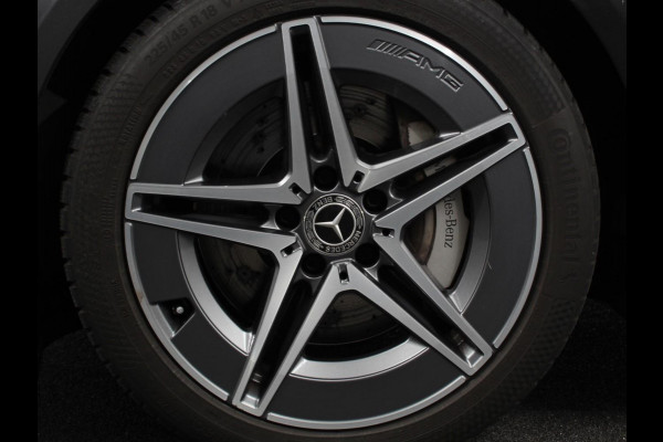 Mercedes-Benz C-Klasse Estate 200 AMG Line | Climate control | Achteruitrijcamera | Wegklapbare trekhaak | Navigatie | Dodehoek assistent | LED | Sfeerverlichting | Adaptieve cruise control | Verwarmde voorstoelen | Elektrische kofferbak