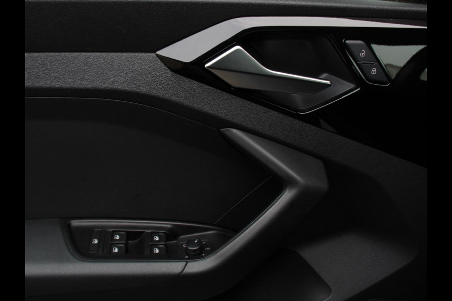 Audi A1 Sportback 30 TFSI 115pk Automaat | Navigatie | Climate Control | Digitale Cockpit | Parkeer sensoren | Bluetooth | Cruise control | Lichtmetalen velgen