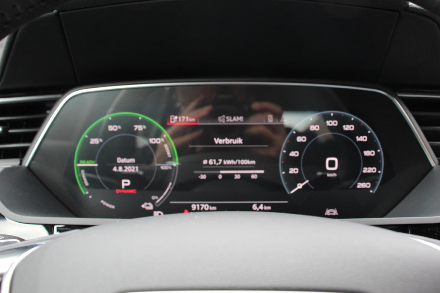 Audi e-tron e-tron 55 quattro | Navigatie | Climate Control | Alcantara | Camera | Electrisch bedienbare achterklep | Led | Cruise Control Adaptive |