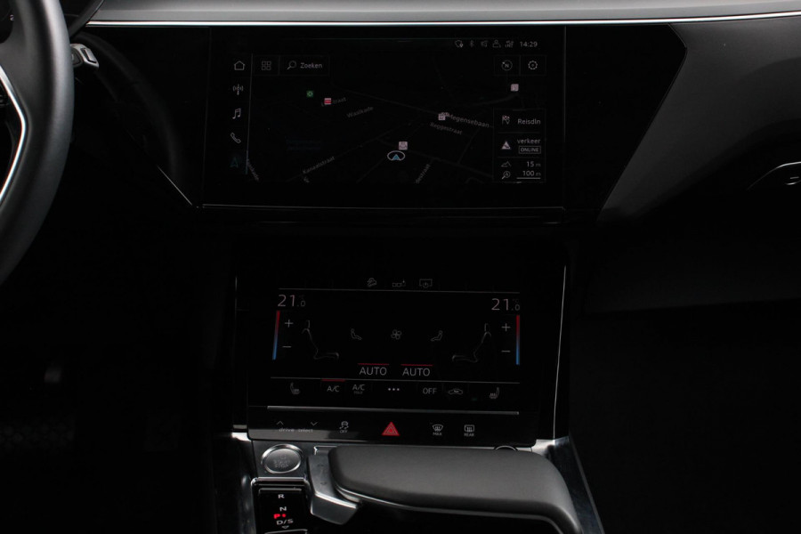 Audi e-tron e-tron 55 quattro | Navigatie | Climate Control | Alcantara | Camera | Electrisch bedienbare achterklep | Led | Cruise Control Adaptive |