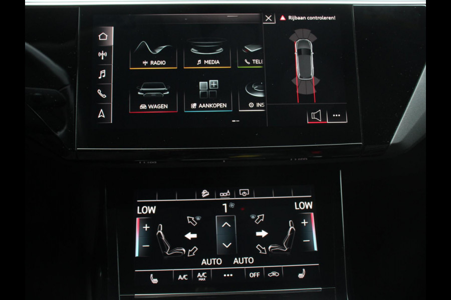 Audi e-tron e-tron 55 quattro | Leder | Navigatie | Trekhaak | Led koplampen | Tour pakket | Virtual cockpit | Cruise control adaptief