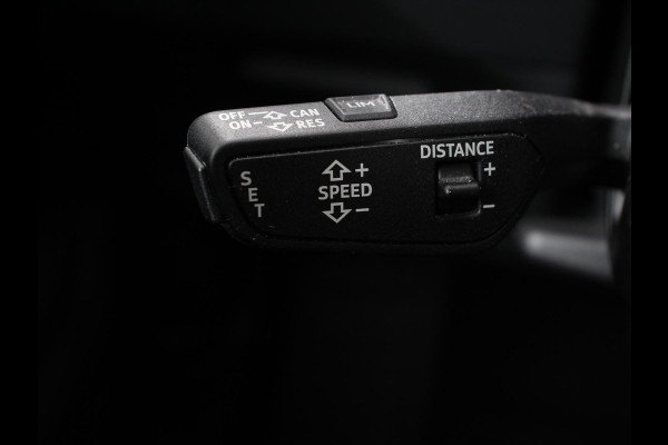 Audi e-tron e-tron 55 quattro | Leder | Navigatie | Trekhaak | Led koplampen | Tour pakket | Virtual cockpit | Cruise control adaptief