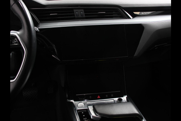 Audi e-tron e-tron 55 quattro | Leder | Navigatie | Trekhaak | Led koplampen | Tour pakket | Virtual cockpit | Cruise control adaptief