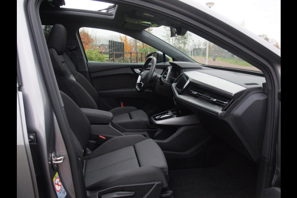Audi Q4 e-tron 40 Launch edition Advanced Plus 77 kWh | Panoramadak | Camera | Apple Carplay | Cruise Control | NL-Auto |