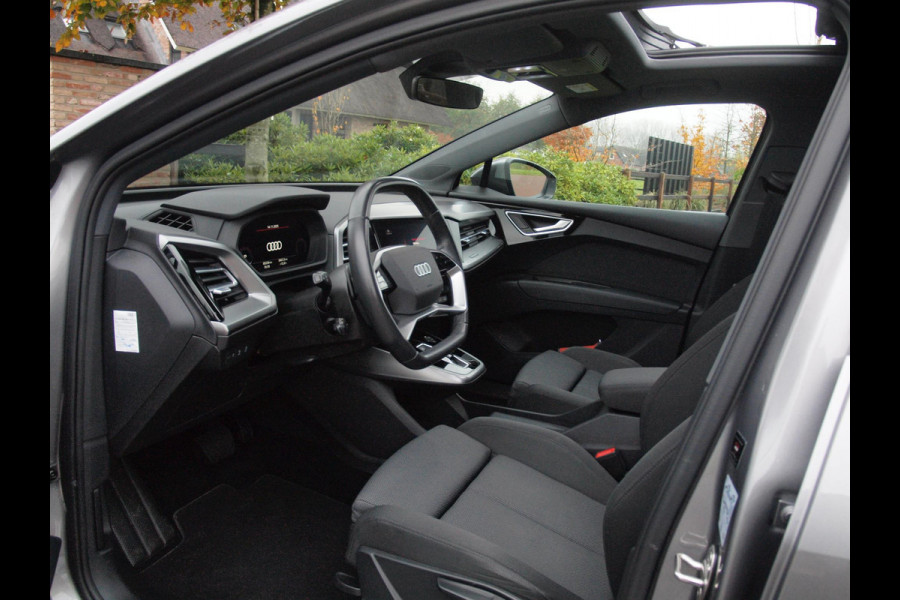 Audi Q4 e-tron 40 Launch edition Advanced Plus 77 kWh | Panoramadak | Camera | Apple Carplay | Cruise Control | NL-Auto |