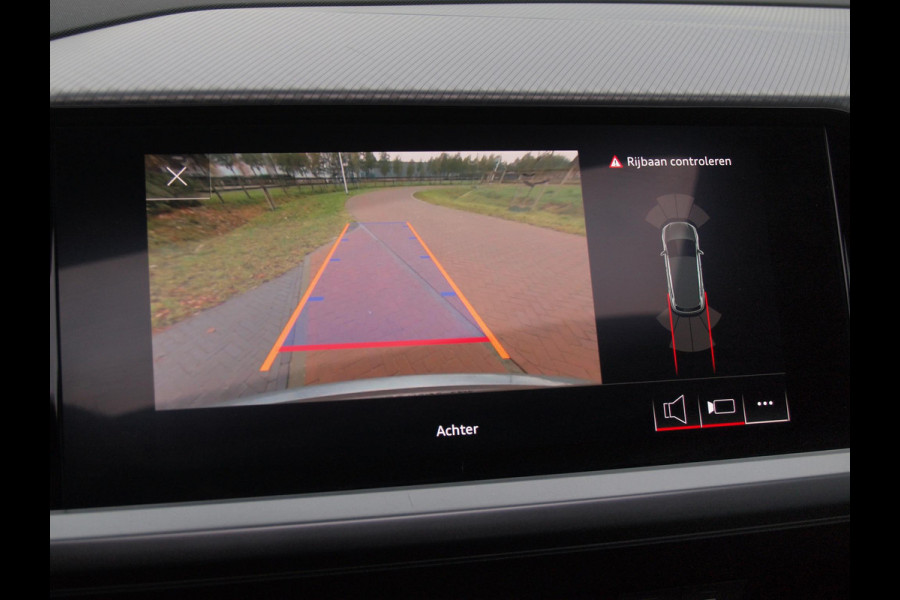 Audi Q4 e-tron 40 Launch edition Advanced Plus 77 kWh | Panoramadak | Camera | Apple Carplay | Cruise Control | NL-Auto |