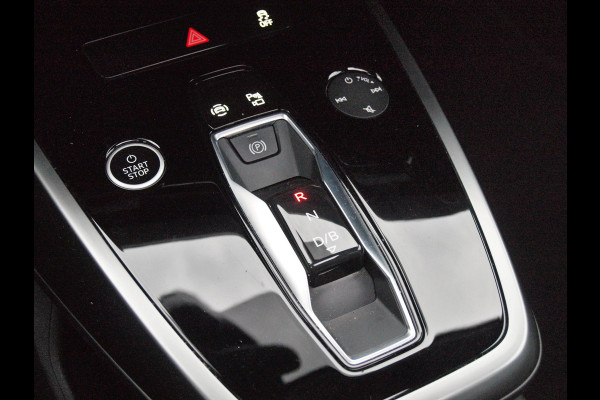 Audi Q4 e-tron 40 Launch edition Advanced Plus 77 kWh | Panoramadak | Camera | Apple Carplay | Cruise Control | NL-Auto |