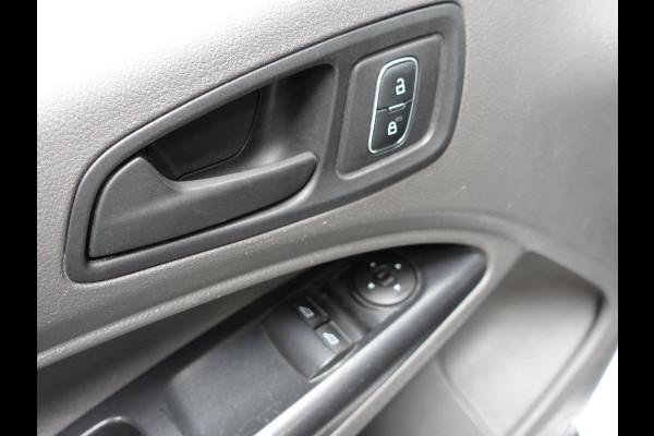 Ford Transit Connect L2 Automaat Trend 3zits Trekhaak Navigatie Parkeersensoren achter Cruise Control Camera DAB+ Airco