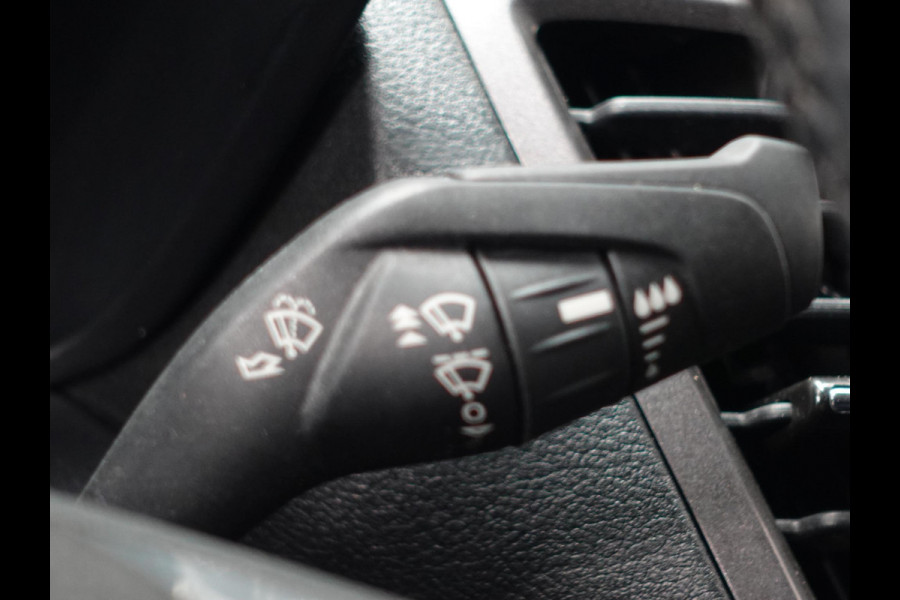 Ford Transit Connect L2 Automaat Trend 3zits Trekhaak Navigatie Parkeersensoren achter Cruise Control Camera DAB+ Airco