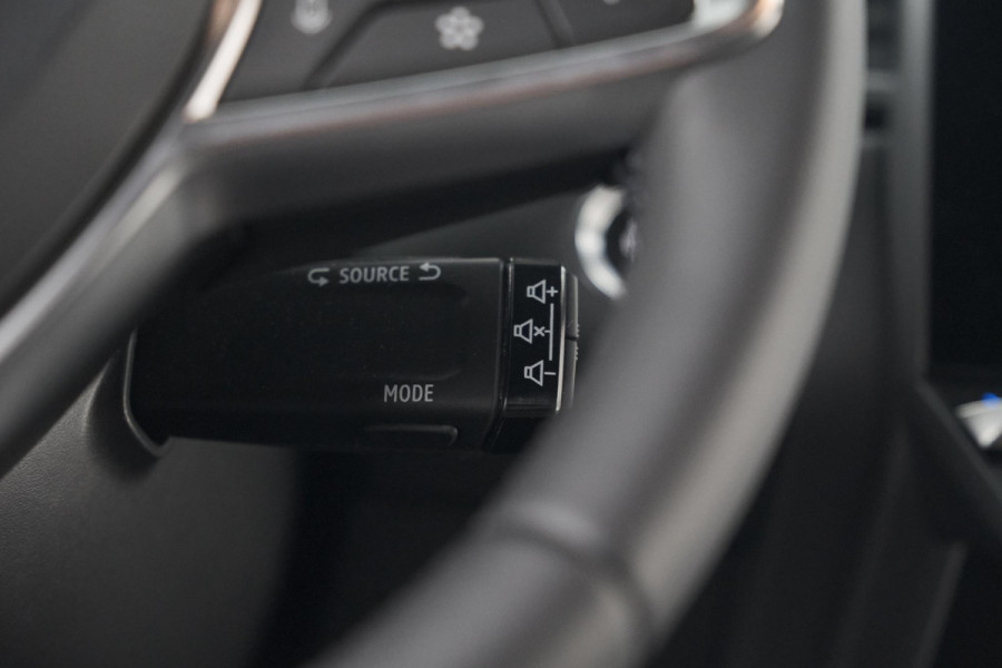 Renault Captur 1.6 E-Tech full hybrid 145 Techno | Nieuw Model | Camera | Apple Carplay | Parkeersensoren