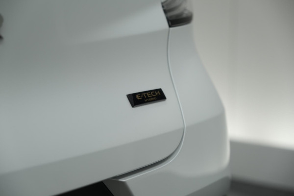 Renault Captur 1.6 E-Tech full hybrid 145 Techno | Nieuw Model | Camera | Apple Carplay | Parkeersensoren