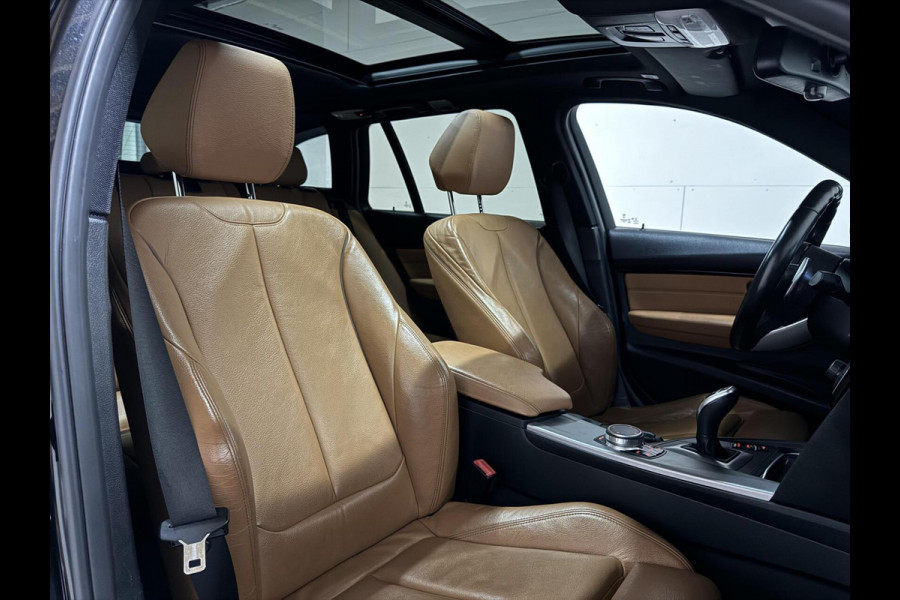 BMW 3 Serie Touring 320i M Sport Pano H/K Leer Camera NAP