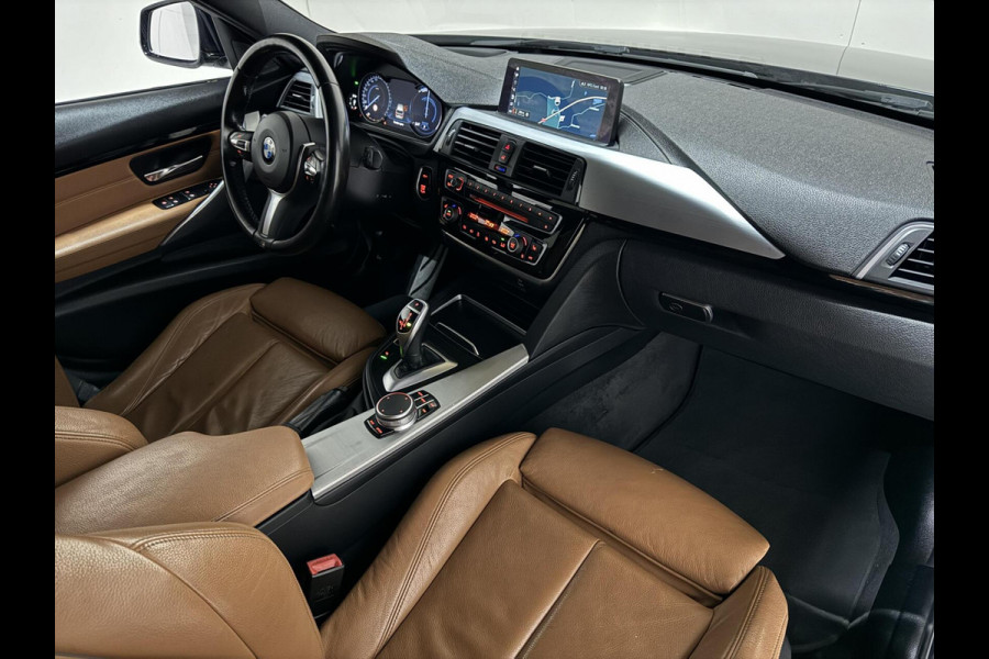 BMW 3 Serie Touring 320i M Sport Pano H/K Leer Camera NAP