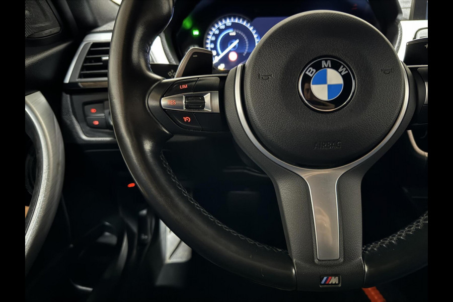 BMW 3 Serie Touring 320i M Sport Pano H/K Leer Camera NAP