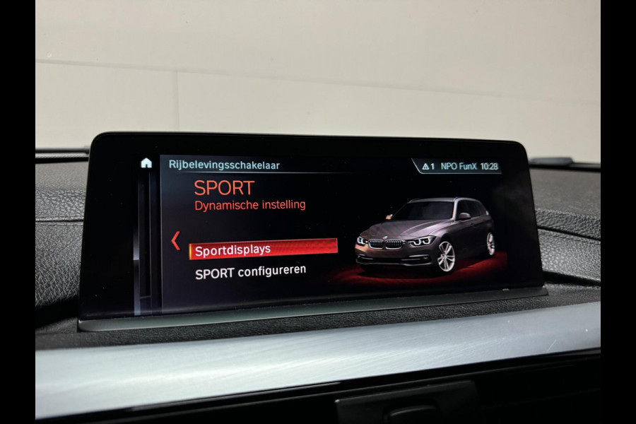 BMW 3 Serie Touring 320i M Sport Pano H/K Leer Camera NAP