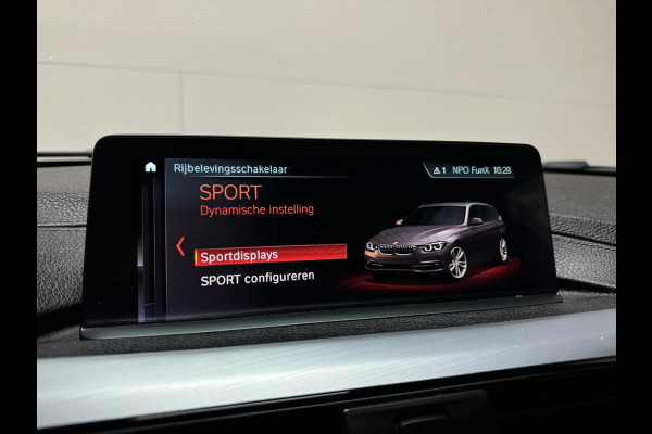 BMW 3 Serie Touring 320i M Sport Pano H/K Leer Camera NAP